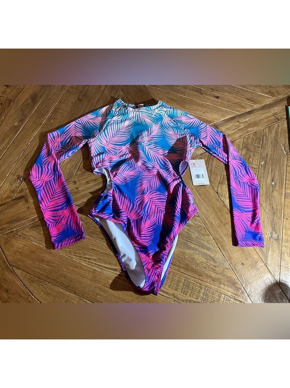 OP Ocean Pacific one piece rash guard with cut out sides - size large - NWT - Picture 10 of 10